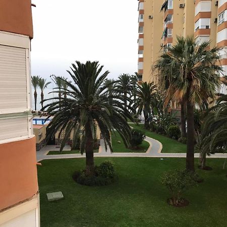 Apartamentos Centro Internacional Algarrobo-Costa Екстериор снимка