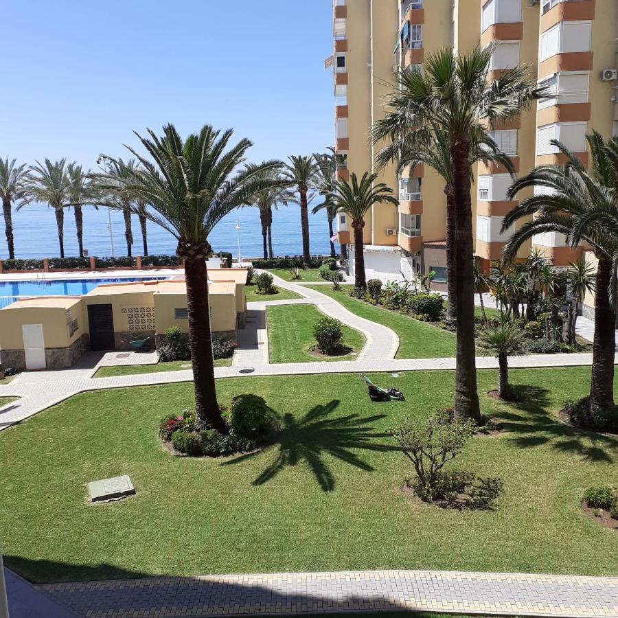 Apartamentos Centro Internacional Algarrobo-Costa Екстериор снимка